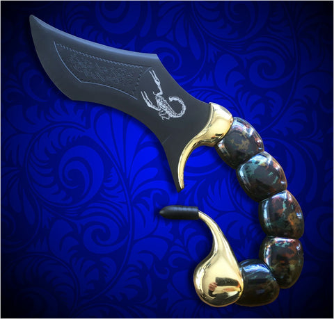 Scorpion Lord Fantasy Dagger - with Magnetic Mount Plaque and Free Text Engraving